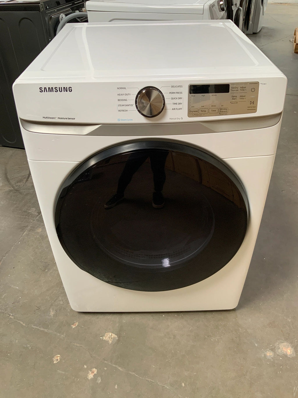 New Dent and Scratch. Samsung 7.5 cu. ft. White Gas Dryer with Steam. Model: DVG45R6100W