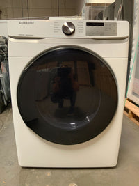 New Dent and Scratch. Samsung 7.5 cu. ft. White Gas Dryer with Steam. Model: DVG45R6100W