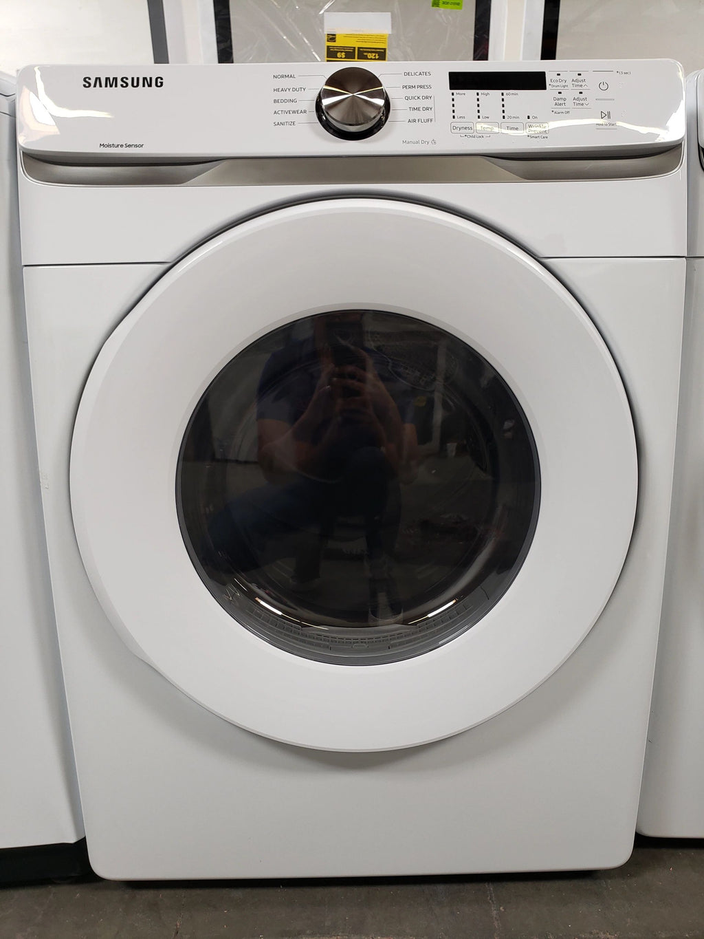 NEW Dent & Scratch. 7.5 cu. ft. 120-Volt White Gas Dryer with Sensor Dry (Pedestals Sold Separately) Model: DVG45T6000W