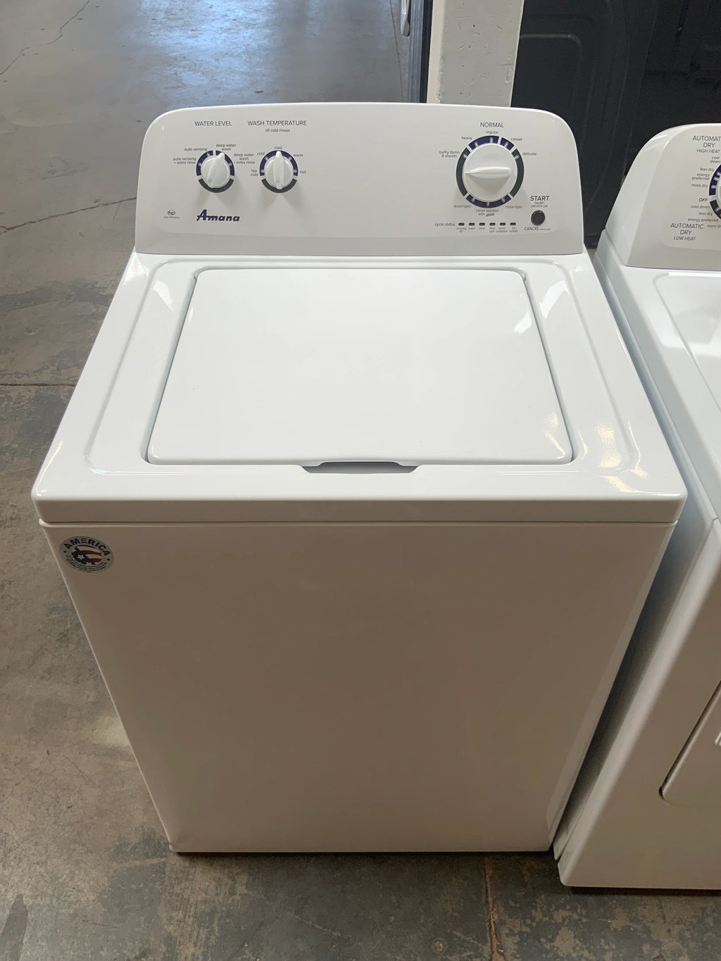 New Dent and Scratch. 3.5 cu. ft. Top-Load Washer with Dual Action Agitator Model: NTW4516FW3