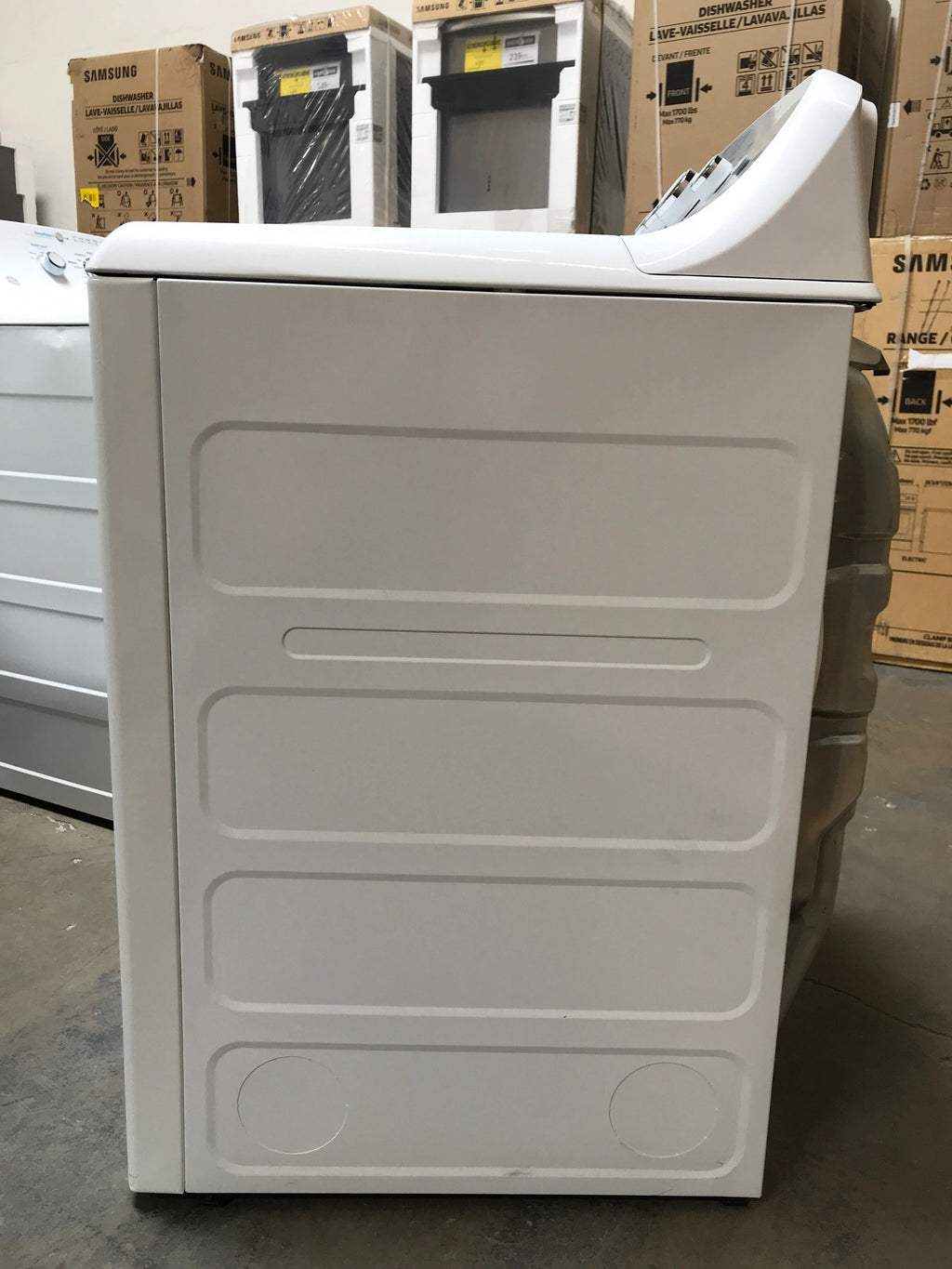 New Dent and Scratch. 7.2 cu. ft. 240 Volt White Electric Vented Dryer Model: GTD45EASJ2WS