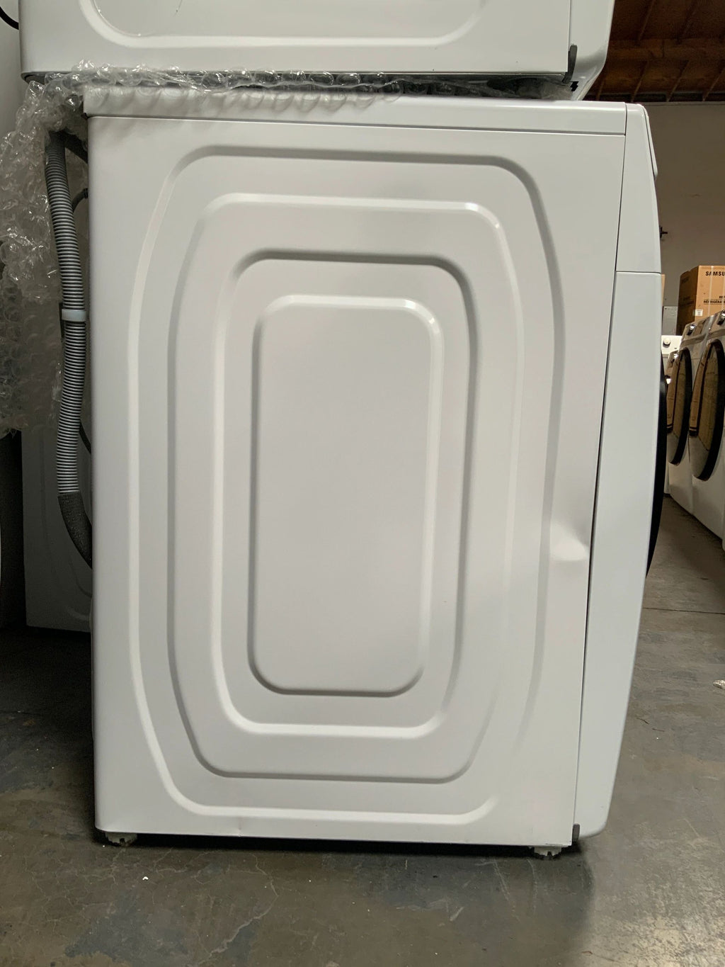 NEW Open Box Set of Washer 4.5-cu ft High Efficiency Stackable Steam Cycle Front-Load Washer (White) ENERGY STAR and 7.5 cu. ft. White Gas Dryer with Steam. Model: DVG45R6100W, WF45R6100AW